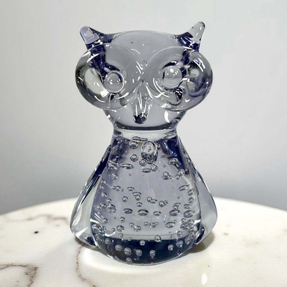 VTG Abbott Art Glass Owl Paperweight Clear Controlled Bubbles Purple Hue‎ 4"